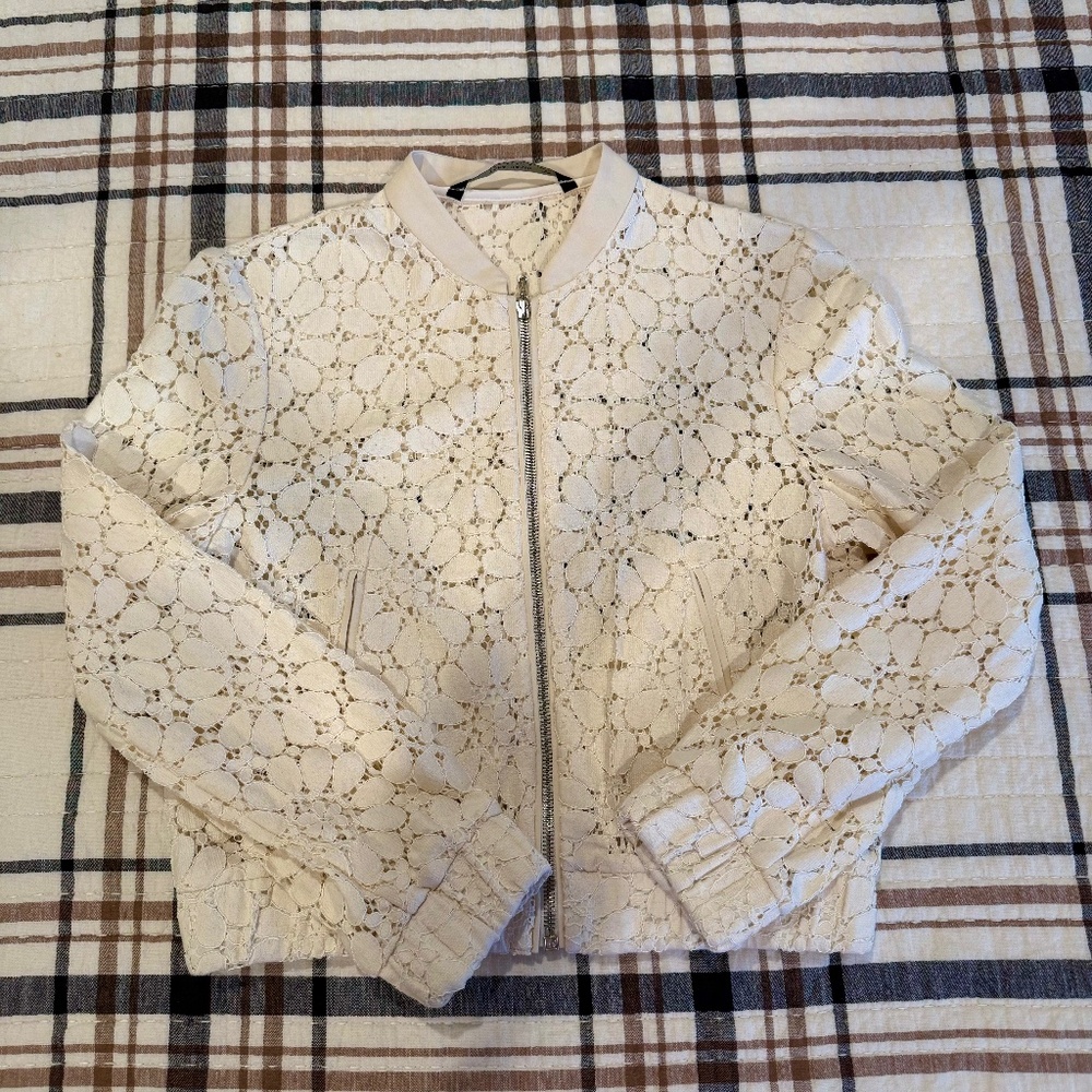 Zara Cropped Lace Jacket XS (Excellent Condition)